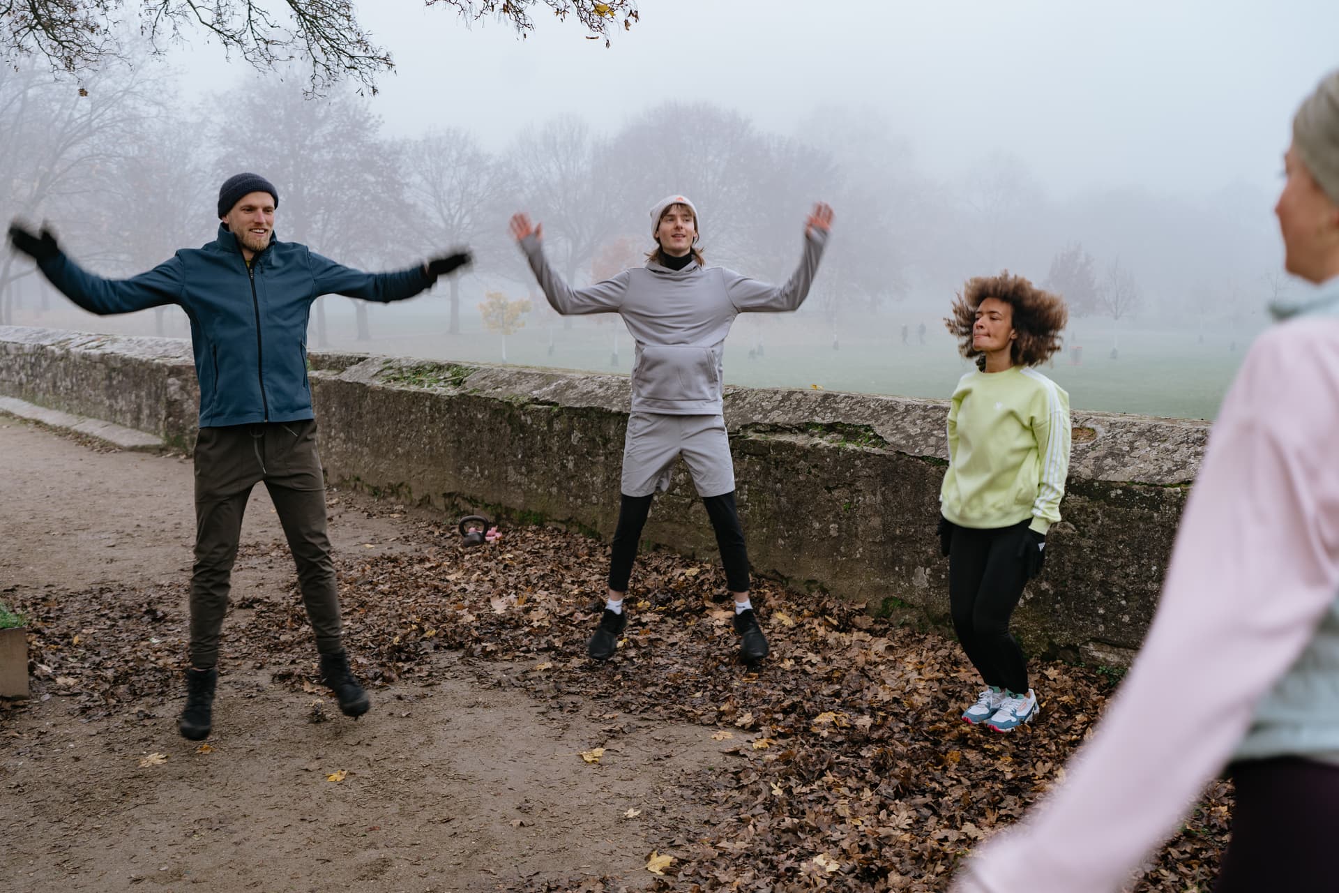 Mehrere Booties trainieren gemeinsam.