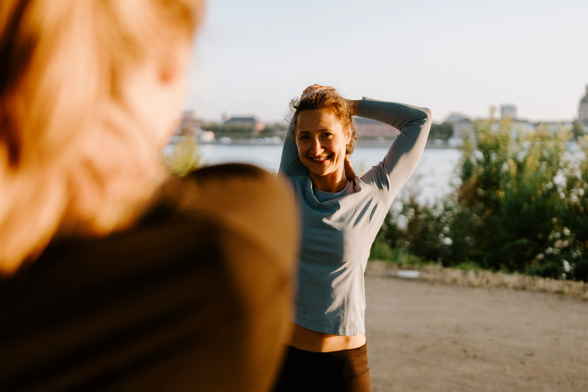 Teilnehmerin eines Ladys Only Bootcamps beim Warm Up