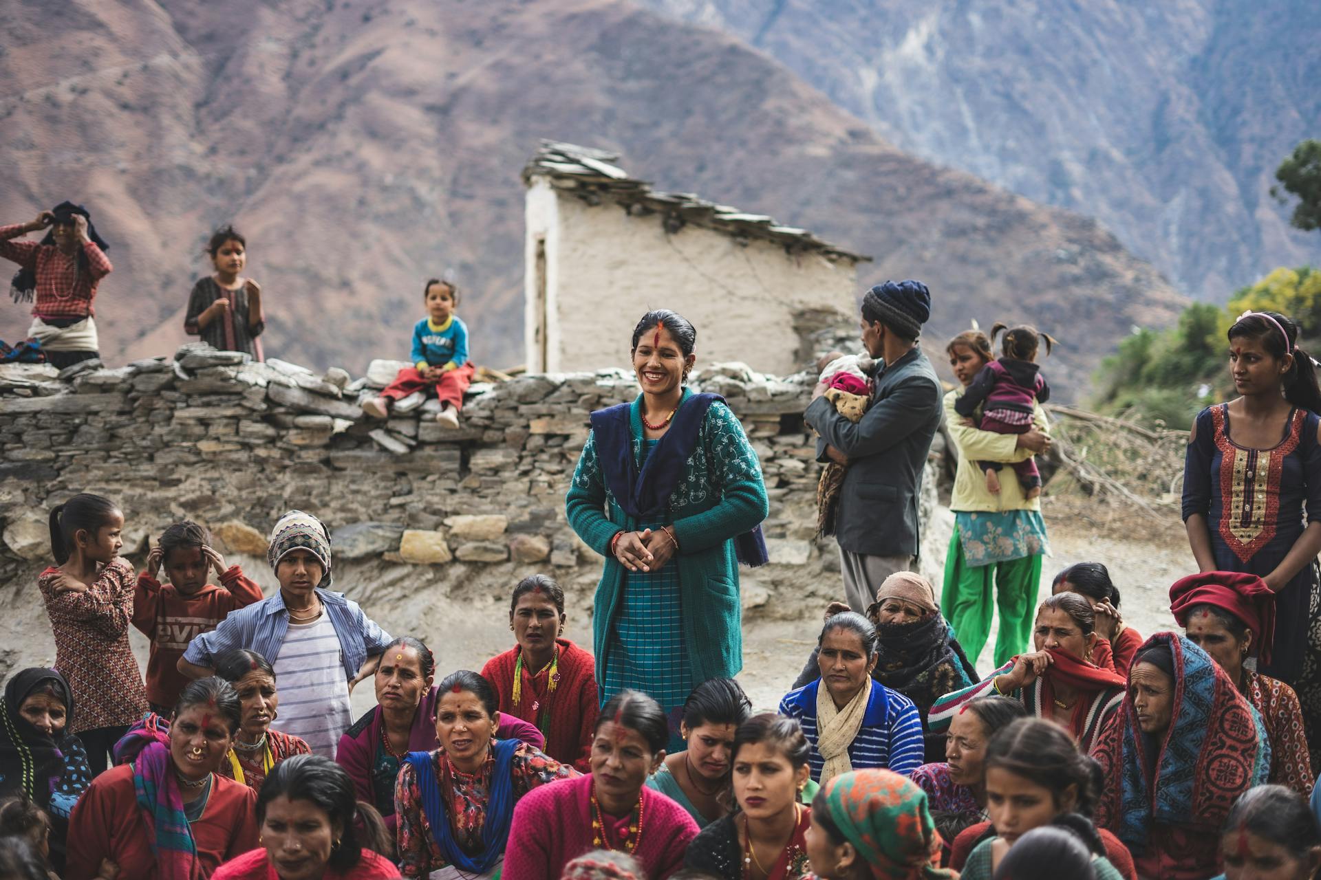 Eine Menschengruppe in Nepal