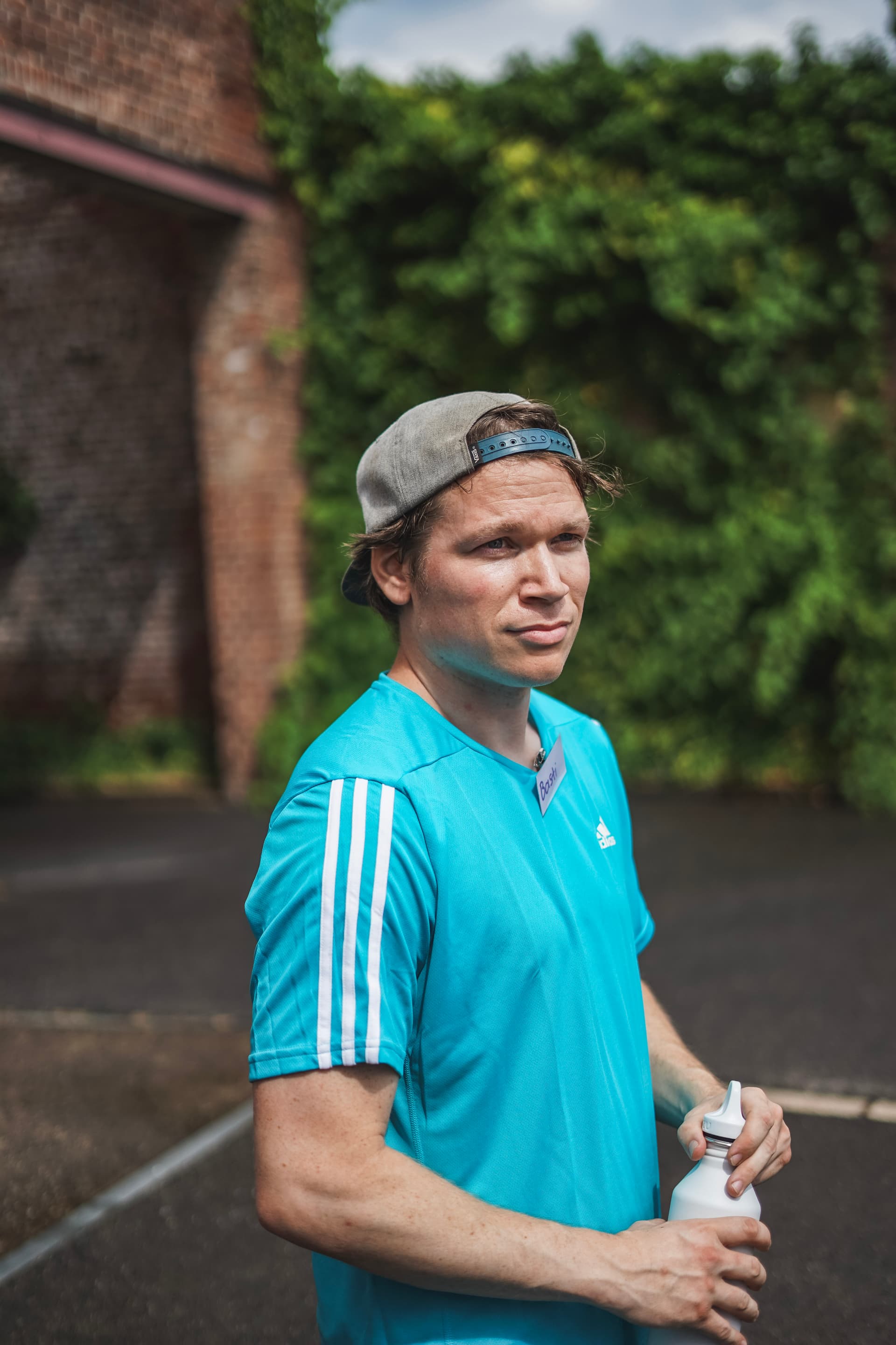 Mann mit Cap
