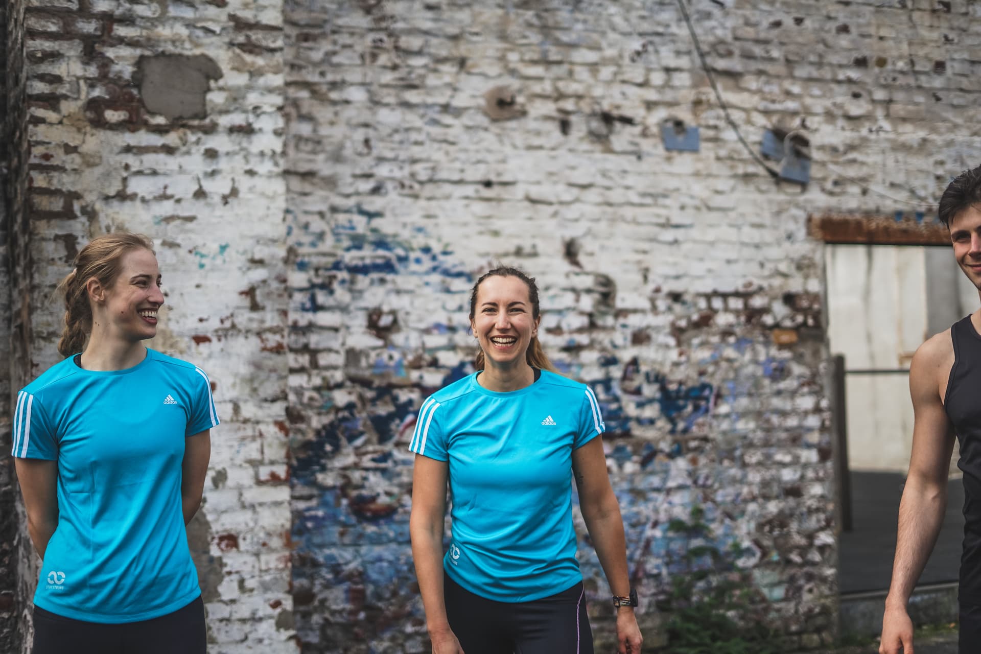 Fitness Trainer Mirjam Tietz aus Dresden lächelt in die Kamera