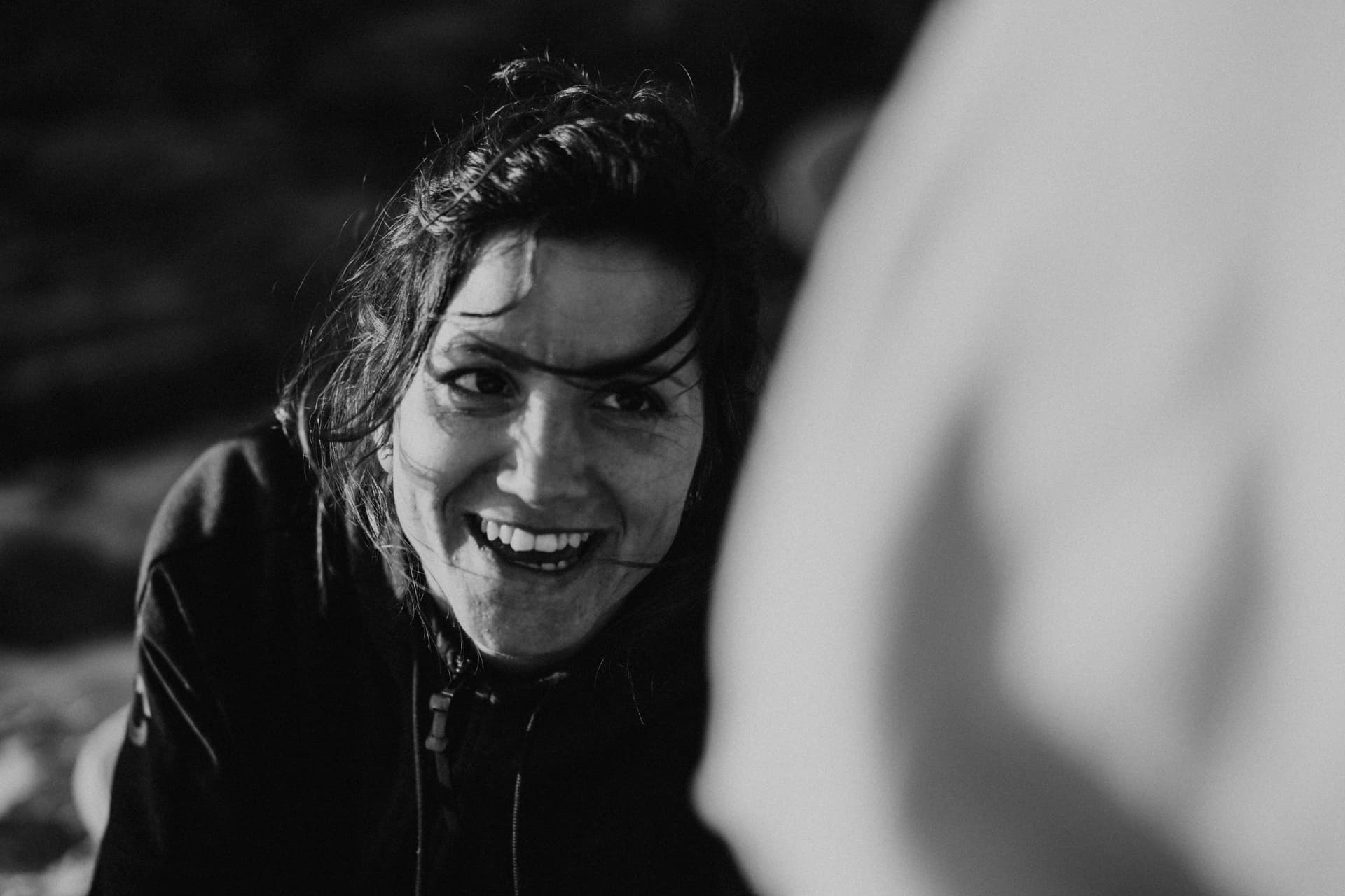 Frau am lachen