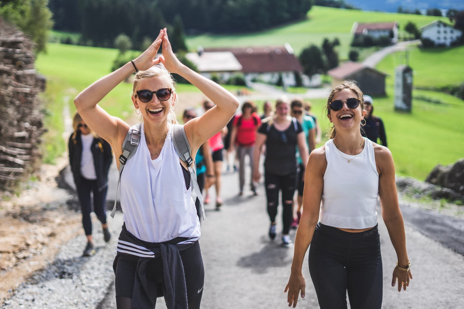 Teilnehmer/innen bei ihrem Sporturlaub im Bayerischen Wald.
