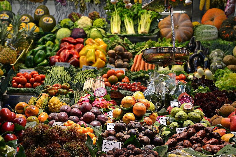 Die Deutsche Gesellschaft für Ernährung (DGE) empfiehlt eine Menge von 650g Obst und Gemüse täglich