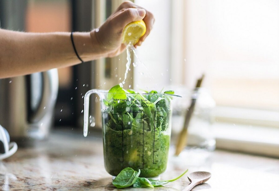 4 Grüne Smoothie Rezepte von unserem original Bootcamp Trainer Timo